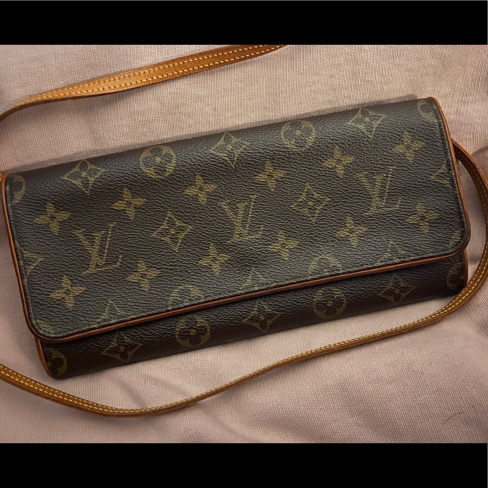 Louis Vuitton Monogram Pochette Twin GM.